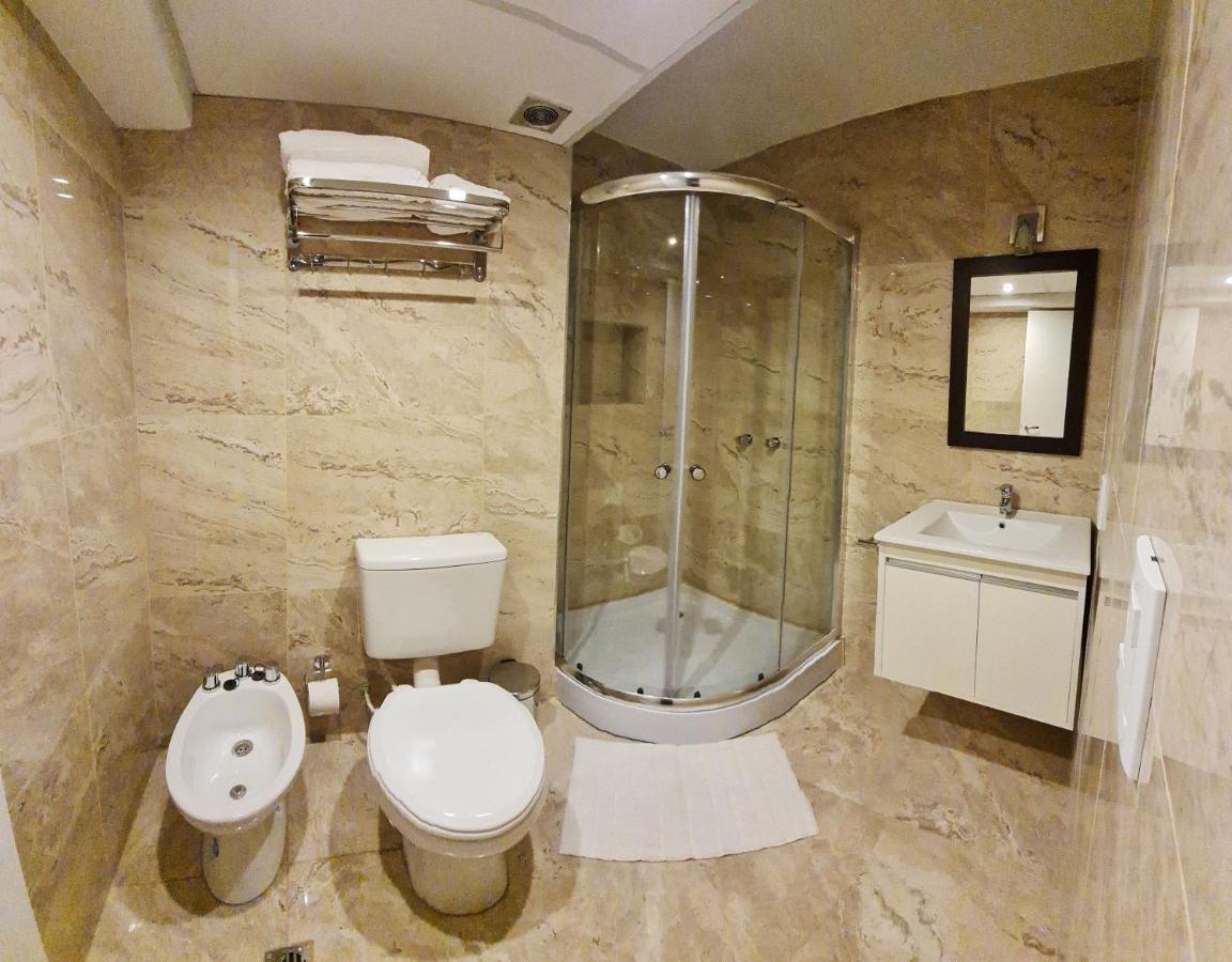 Departamento Monoambiente, A Metros De Peatonal Sarmiento Appartement Mendoza Buitenkant foto
