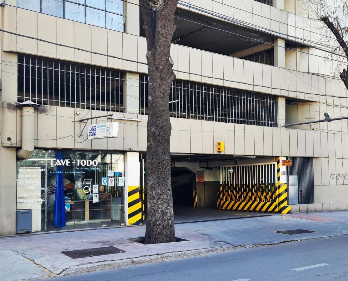 Departamento Monoambiente, A Metros De Peatonal Sarmiento Appartement Mendoza Buitenkant foto